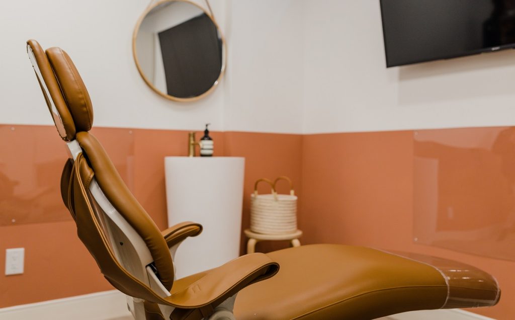 comfortable dental chairs, leather cushions in dental office operatory at Archer Dental Baby Point 